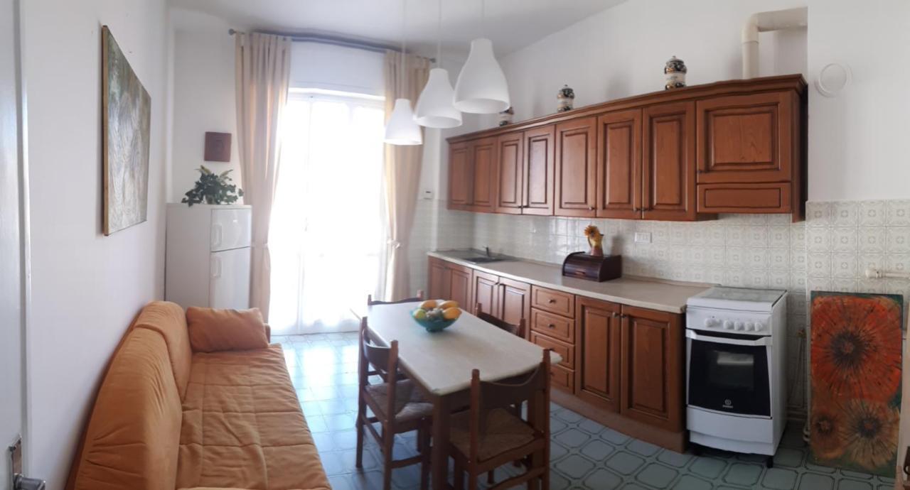 Vreni Lodge Finale Ligure Esterno foto